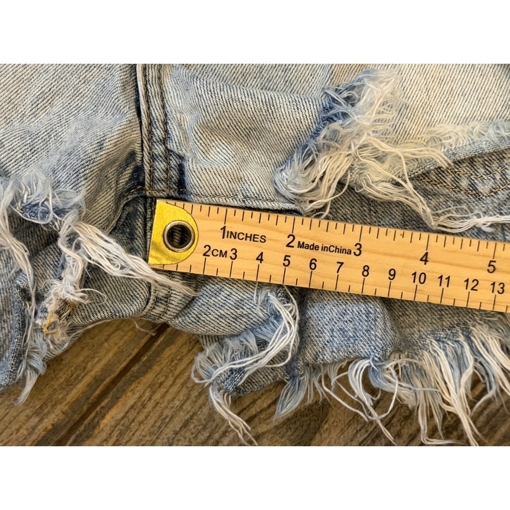 Pistola Distressed Light Wash Denim Shorts Frayed Hem Size 27 100% Cotton Mini - Picture 9 of 10